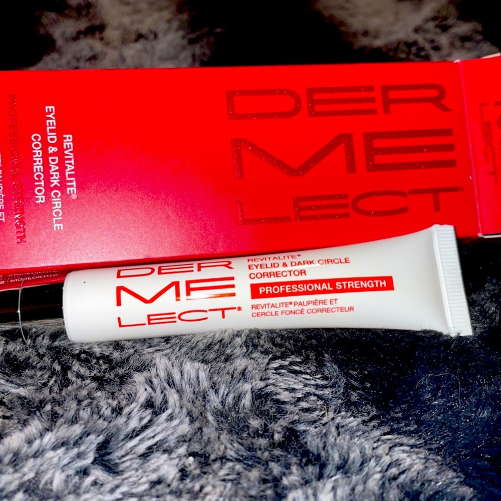 🌻DERMELECT DARK CIRCLE CORRECTOR🌻
